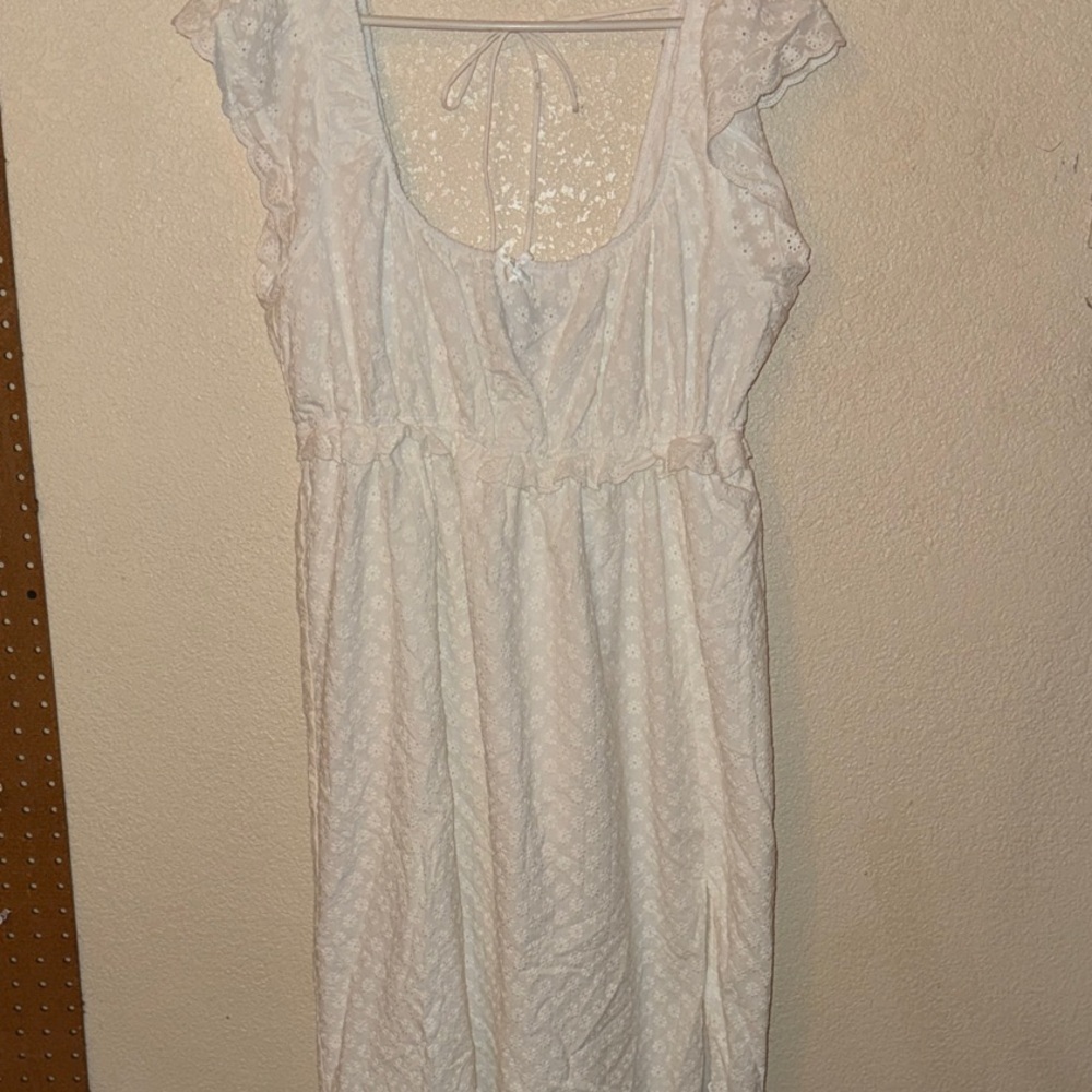Forever 21 White Lace Maxi Dress